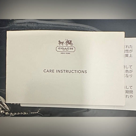 Authentic COACH Hampton Signature black tote - Picture 3 of 6